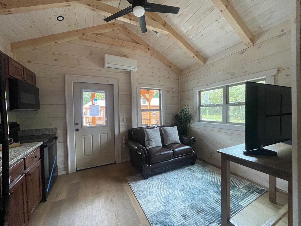 pioneerI_tl-1208_interior-02